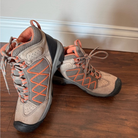 Keen Verdi II Mid Hiking Boots-Like New-Size 6 Tan and Orange - Picture 4 of 11